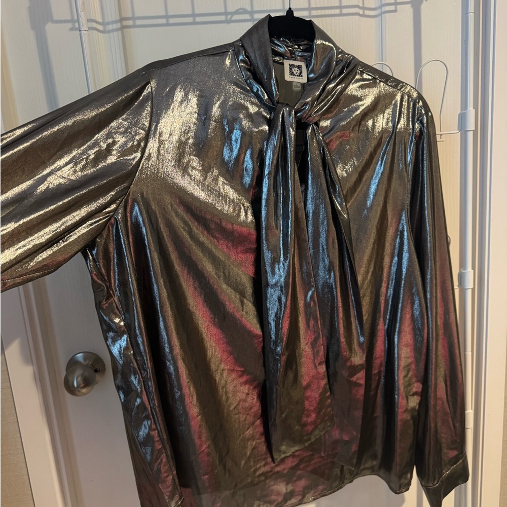 🖤🩶LIKE NEW! Ann Klein Silver Gun Metal Metallic Women's Top🖤🩶 - Picture 4 of 16